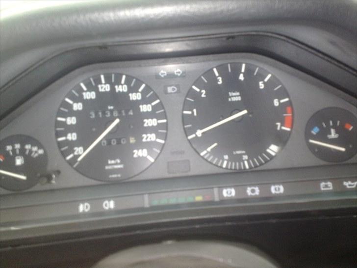 BMW 320i coupe projekt billede 6