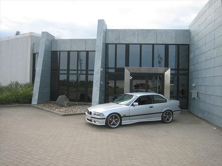 BMW E36 320i Coupe SOLGT billede 1