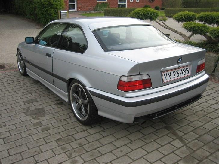 BMW E36 320i Coupe SOLGT billede 6