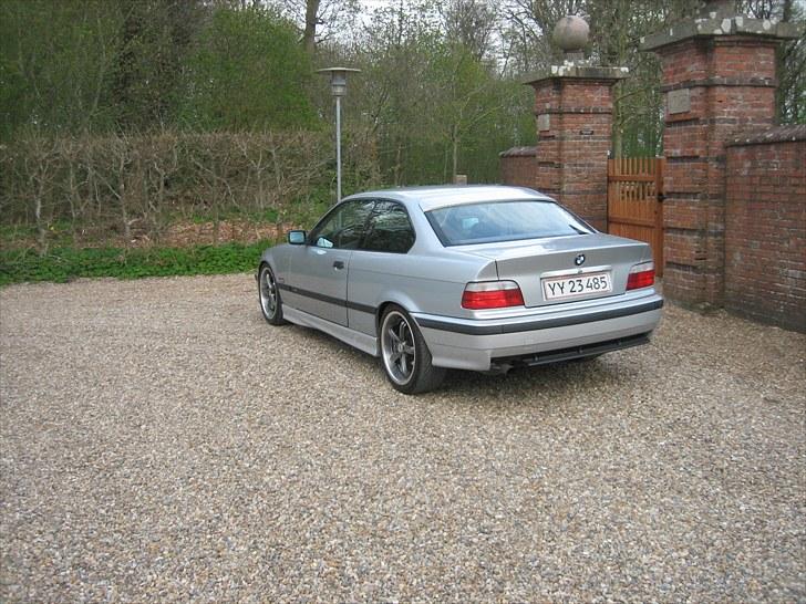 BMW E36 320i Coupe SOLGT billede 12