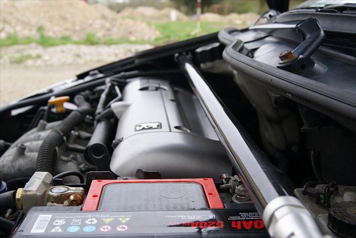 Peugeot 206 GTI TS4 Solgt - carbon tårnstiver billede 4