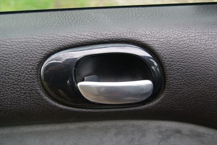 Peugeot 206 GTI TS4 Solgt - En af flere lakeret dele i kabinen billede 7