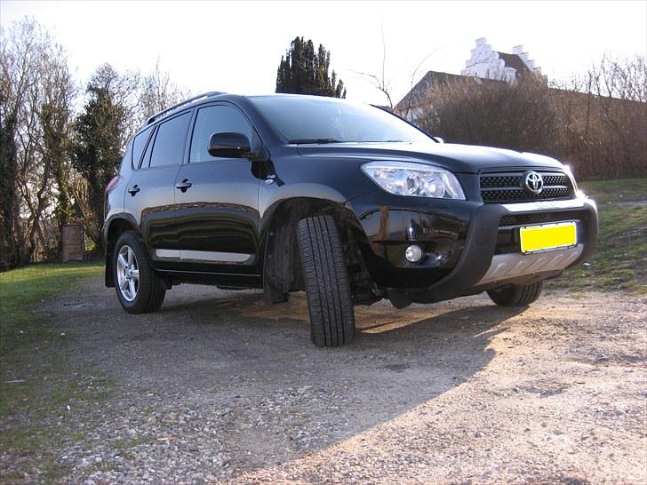 Toyota Rav4 2,2 D-4D 4x4 SOLGT billede 1