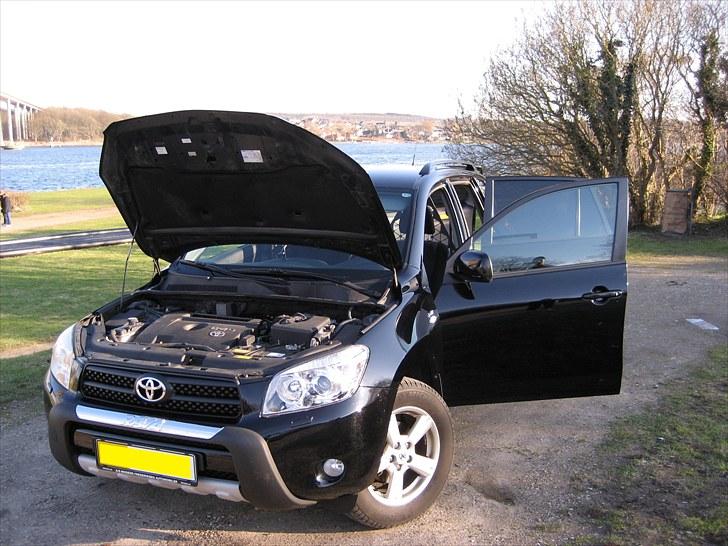 Toyota Rav4 2,2 D-4D 4x4 SOLGT billede 3