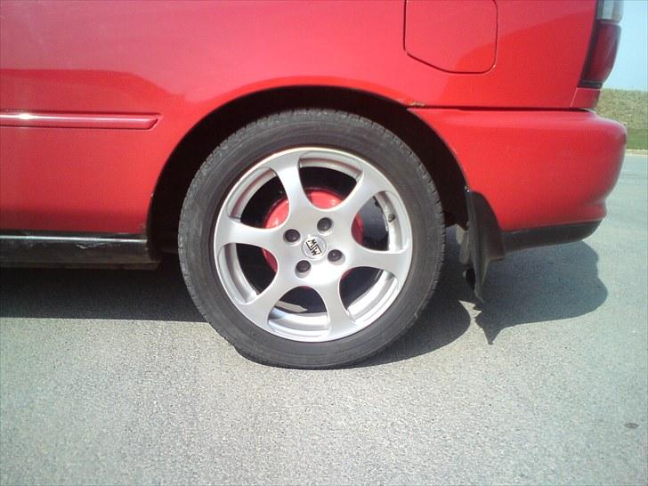 Toyota Corolla 1,3 solgt billede 7