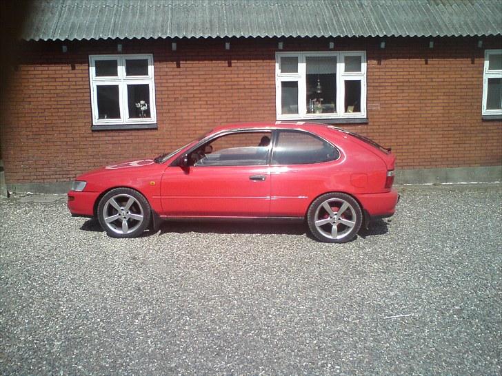 Toyota Corolla 1,3 solgt - skulle lige prøve at ha 17´´ på. billede 9