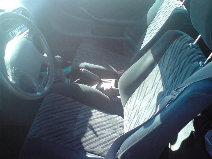 Toyota Corolla 1,3 solgt billede 12