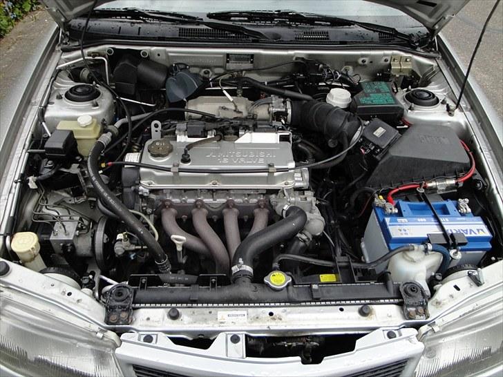 Mitsubishi Carisma 1.8GLS billede 2