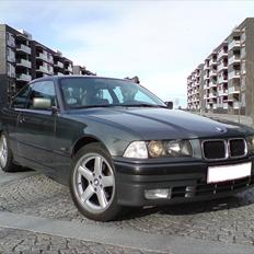 BMW E36 320i Coupe Solgt