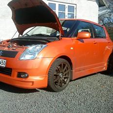 Suzuki Swift  * SOLGT *