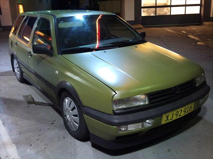 VW Golf 3 1.8 Stc *SOLGT* billede 2