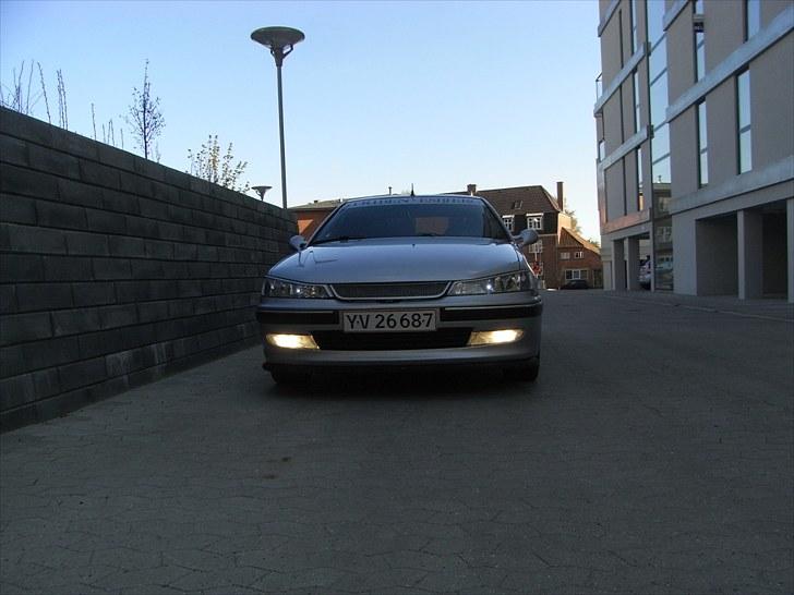 Peugeot 406 2.0 HDI Total skadet - gamle foto billede 1