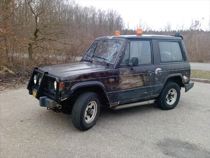 Mitsubishi Pajero 2.3 TD 4x4 Byttet - Som den så ud før jeg begyndte at gøre den respektabel.. dog uden spoiler,,  billede 7