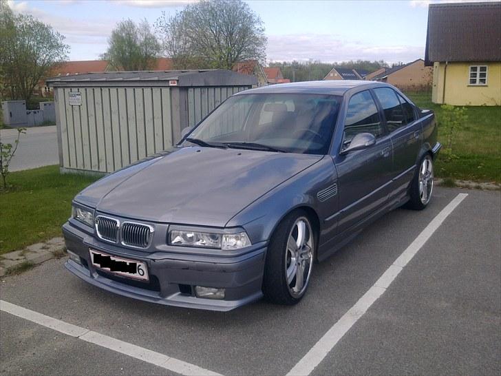 BMW 320i Vanos! M3  billede 2