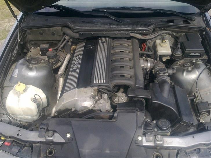 BMW 320i Vanos! M3  billede 14