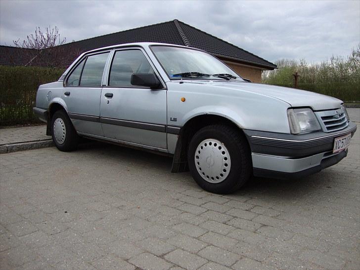 Opel Ascona c-c (Solgt) billede 2