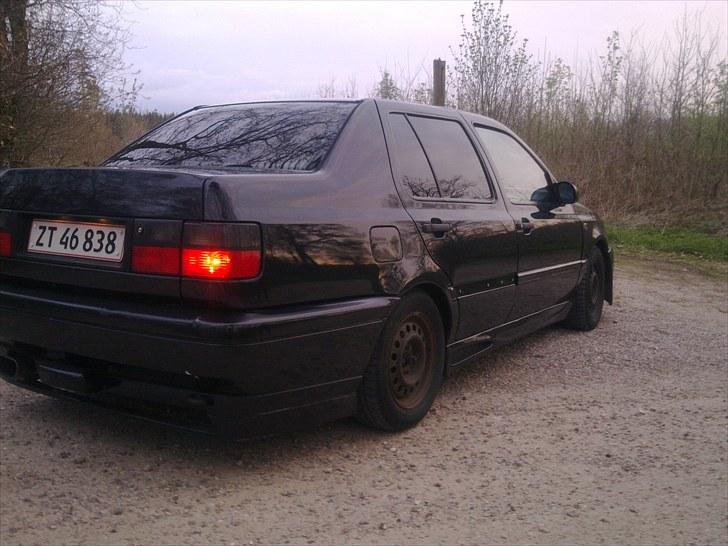 VW vento 1,8 (  solgt  ) billede 4