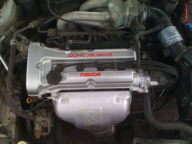 Mazda 323f BA / SOLGT billede 5