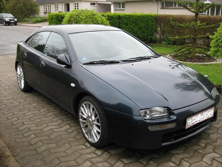 Mazda 323 f Byttet væk billede 1