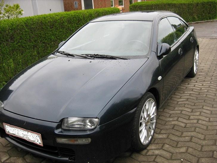 Mazda 323 f Byttet væk billede 4