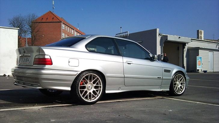 BMW e36 320i coupé SOLGT billede 1