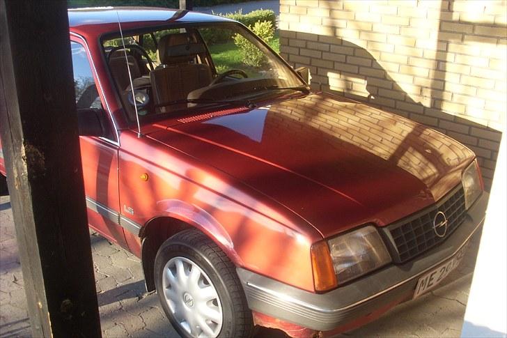 Opel Ascona c cc Solgt billede 3