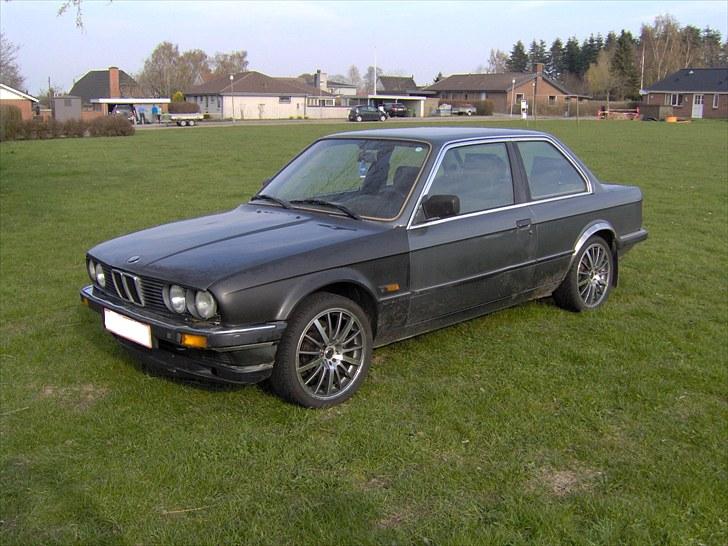 BMW E30 320i Coupé (solgt)  billede 1