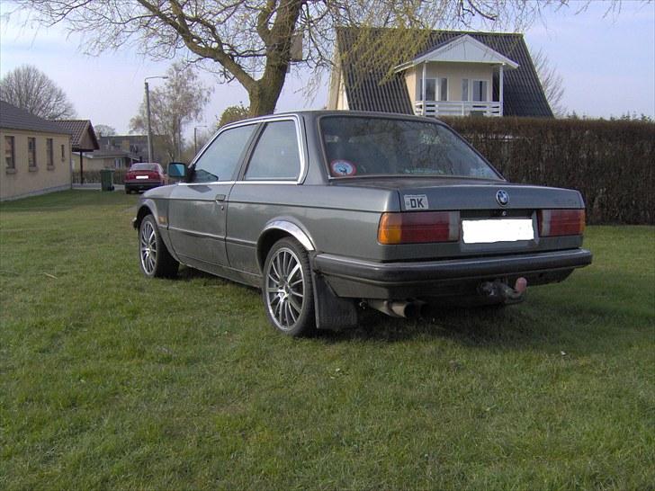 BMW E30 320i Coupé (solgt)  billede 5