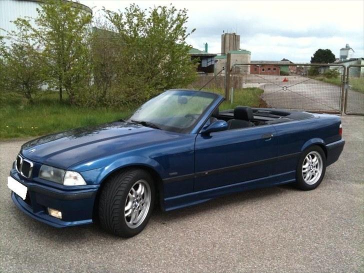 BMW 320i Cabriolet (Solgt) billede 1