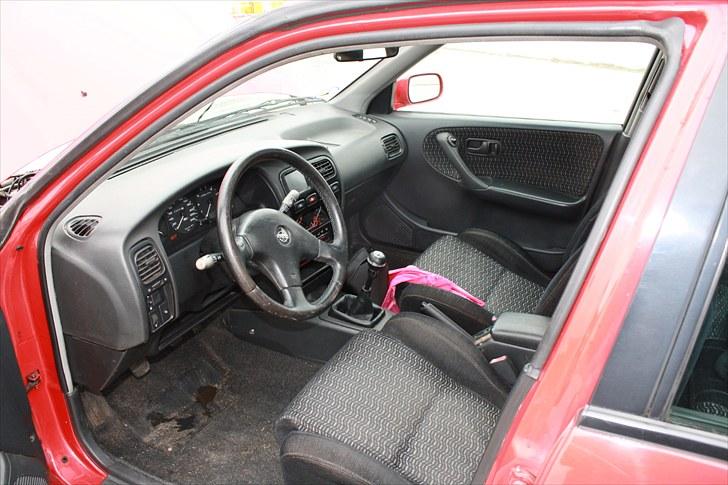 Nissan primera 2.0 e/gt byttet billede 7