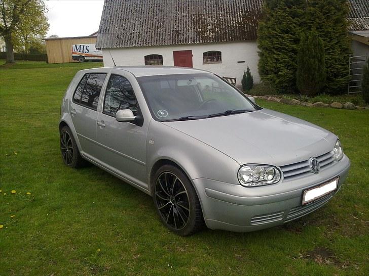 VW Golf 4 2,3 vr5 billede 1