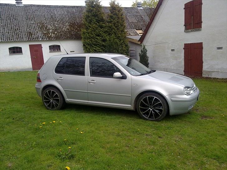 VW Golf 4 2,3 vr5 billede 2