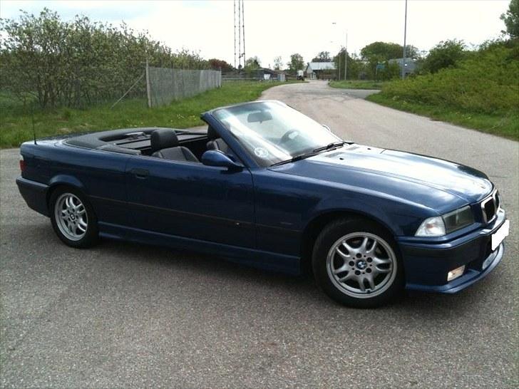 BMW 320i Cabriolet (Solgt) billede 6