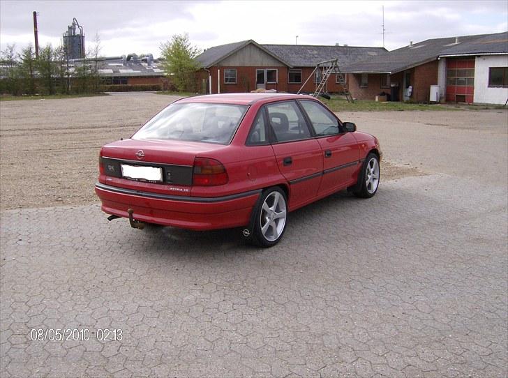 Opel astra f sedan billede 4