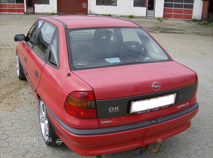 Opel astra f sedan billede 6