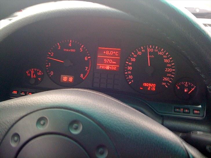 Audi A8 4,2 V8 Quattro billede 8