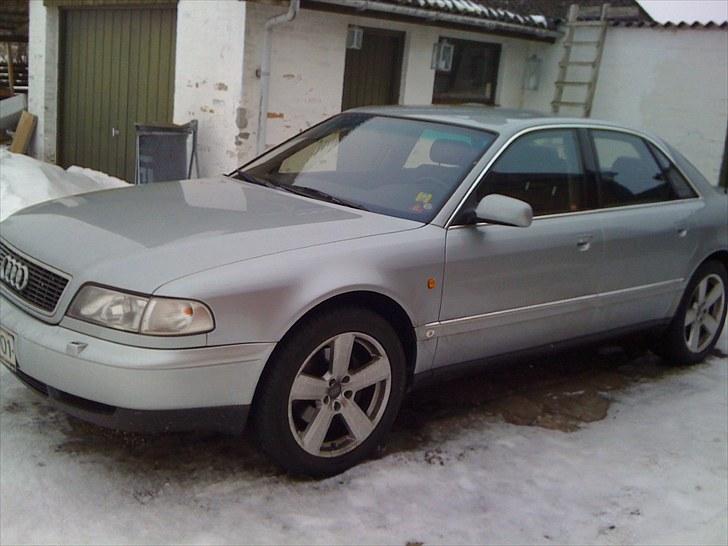 Audi A8 4,2 V8 Quattro billede 10