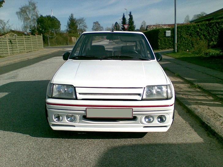 Peugeot 205  1,3  RALLY - så er lygterne kommet i  billede 19