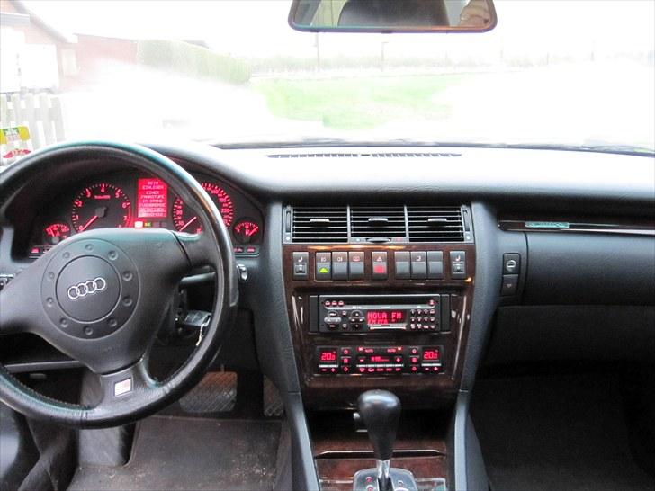 Audi A8 4,2 V8 Quattro billede 14