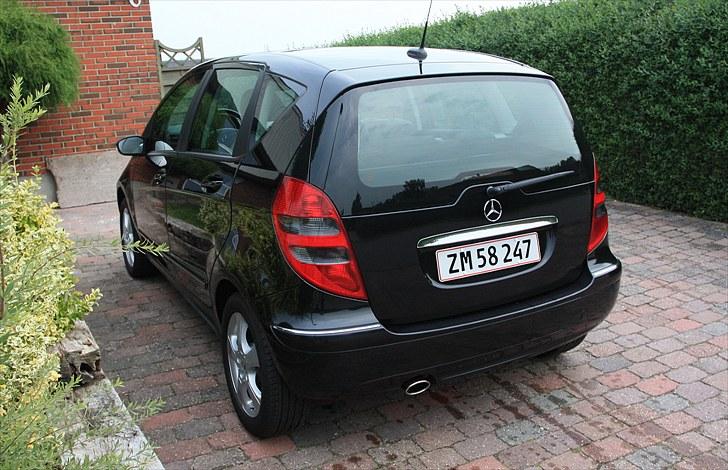 Mercedes Benz A180 cdi Avantgarde - når man har vendet sig til baglygternes udsene er de faktisk ret fede billede 5