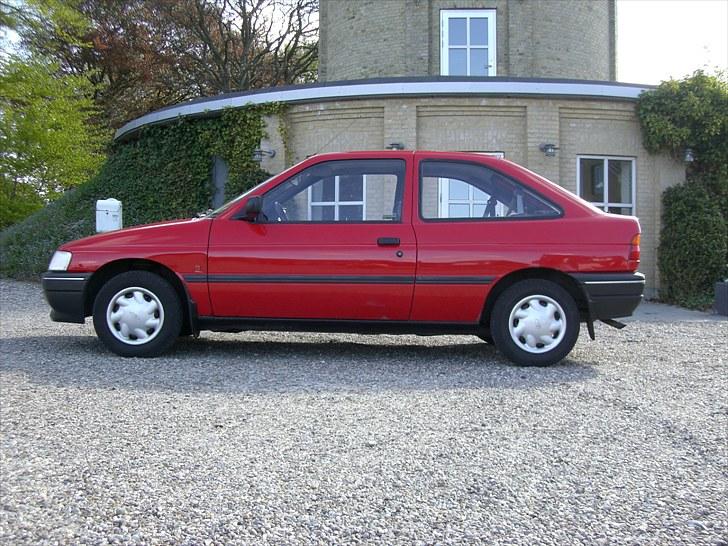 Ford Escort 1.3 cl   billede 1