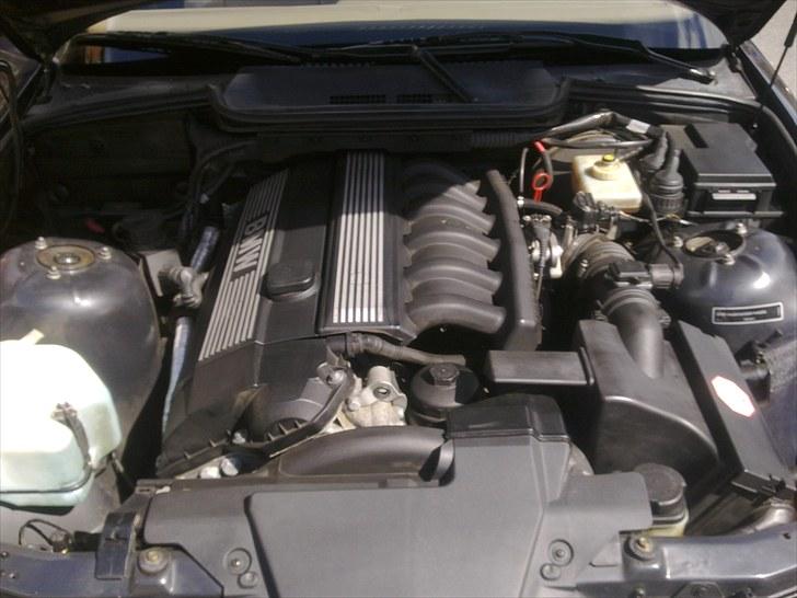 BMW 320i Coupé E36 (Solgt) billede 11