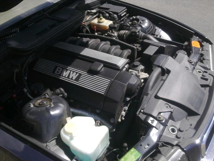 BMW 320i Coupé E36 (Solgt) billede 12