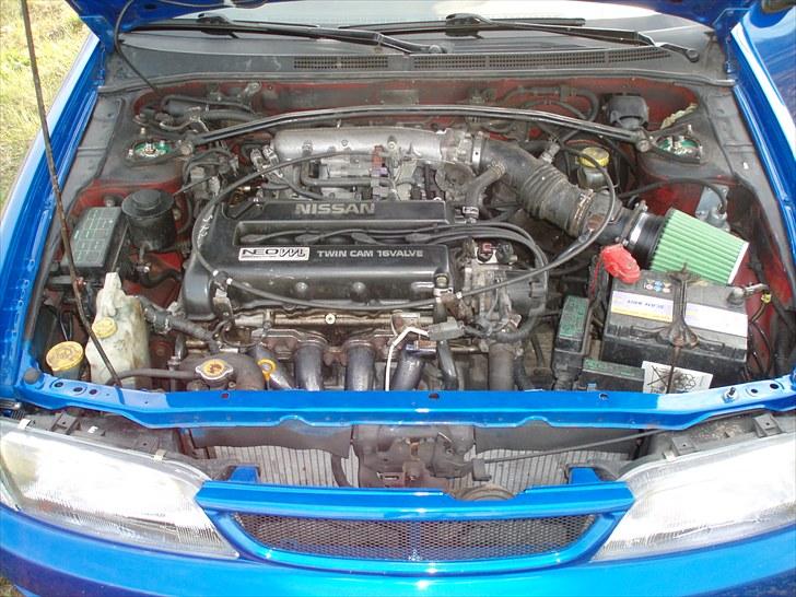 Nissan Almera VVL SOLGT - VVL, hva skal man sige... den lyder SUPER når den får klø ! billede 11