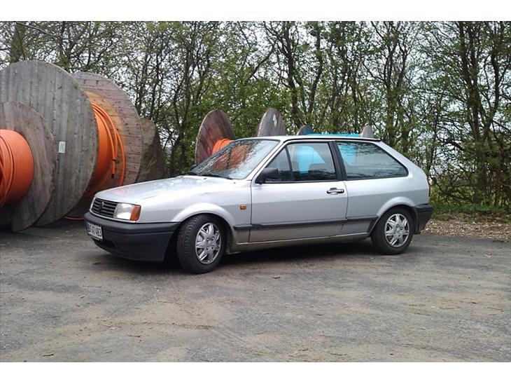 {{currentPhoto.altText}} billede {{currentPhoto.number}}