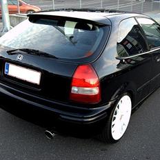 Honda Civic 1,5i LS -BYTTET-