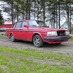 Volvo 240 TURBO solgt!