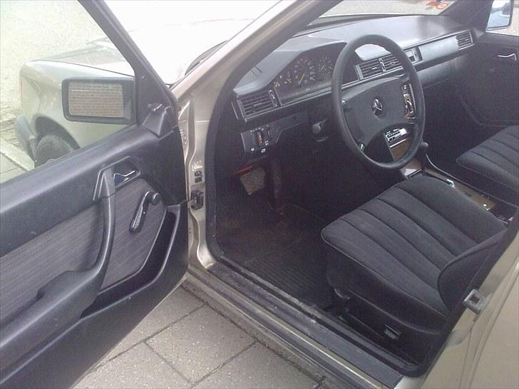 Mercedes Benz w124 300d billede 4