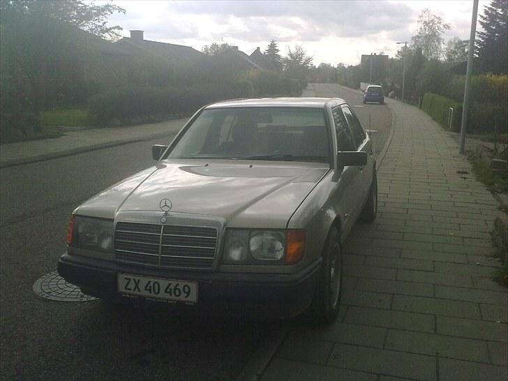 Mercedes Benz w124 300d billede 13