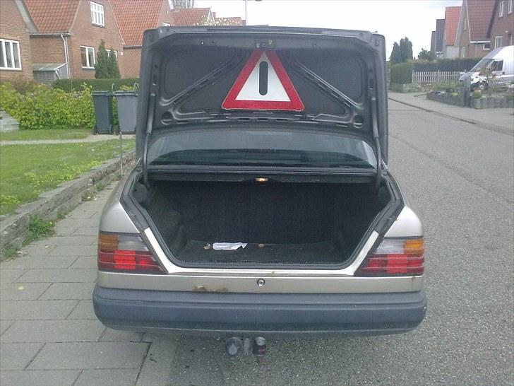 Mercedes Benz w124 300d billede 14